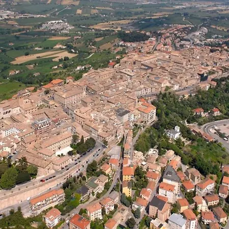 Διαμέρισμα Nel Cuore Del Centro, Free Wi-fi E Netflix Osimo